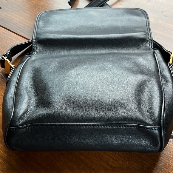 Etienne Aigner Vintage Black Leather Crossbody - Picture 6 of 16